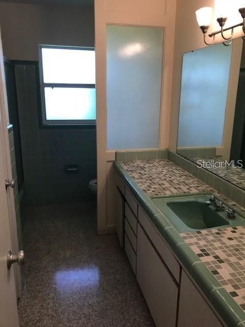 For Rent: $2,450 (3 beds, 2 baths, 2068 Square Feet)
