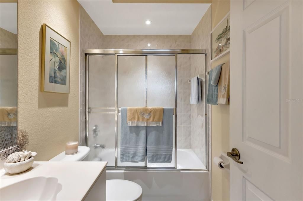 最近售出: $349,900 (3 贝兹, 2 浴室, 1631 平方英尺)