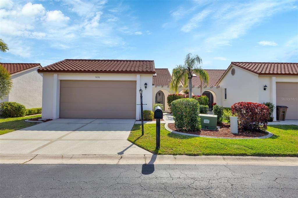 Active With Contract: $349,900 (3 beds, 2 baths, 1631 Square Feet)
