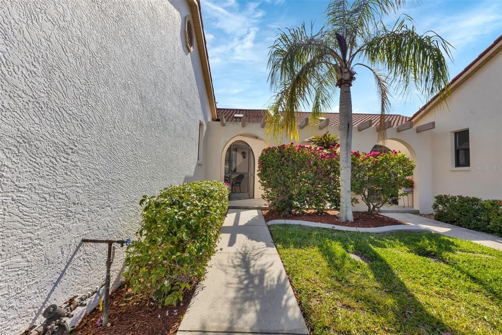 Active With Contract: $349,900 (3 beds, 2 baths, 1631 Square Feet)