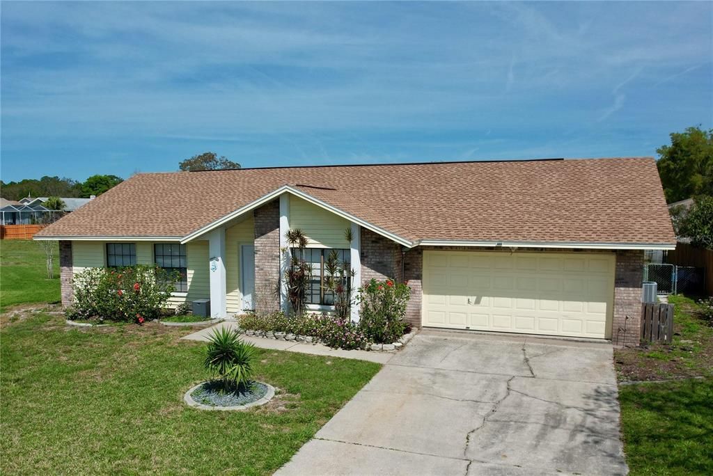 For Sale: $344,900 (4 beds, 2 baths, 1746 Square Feet)