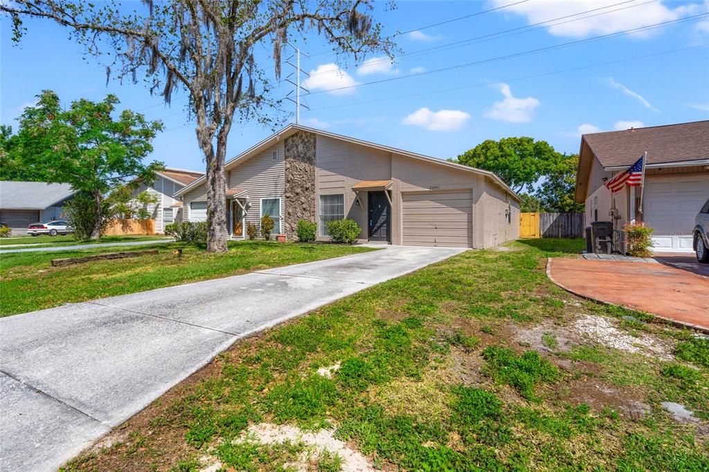 Recently Sold: $264,000 (3 beds, 2 baths, 1044 Square Feet)