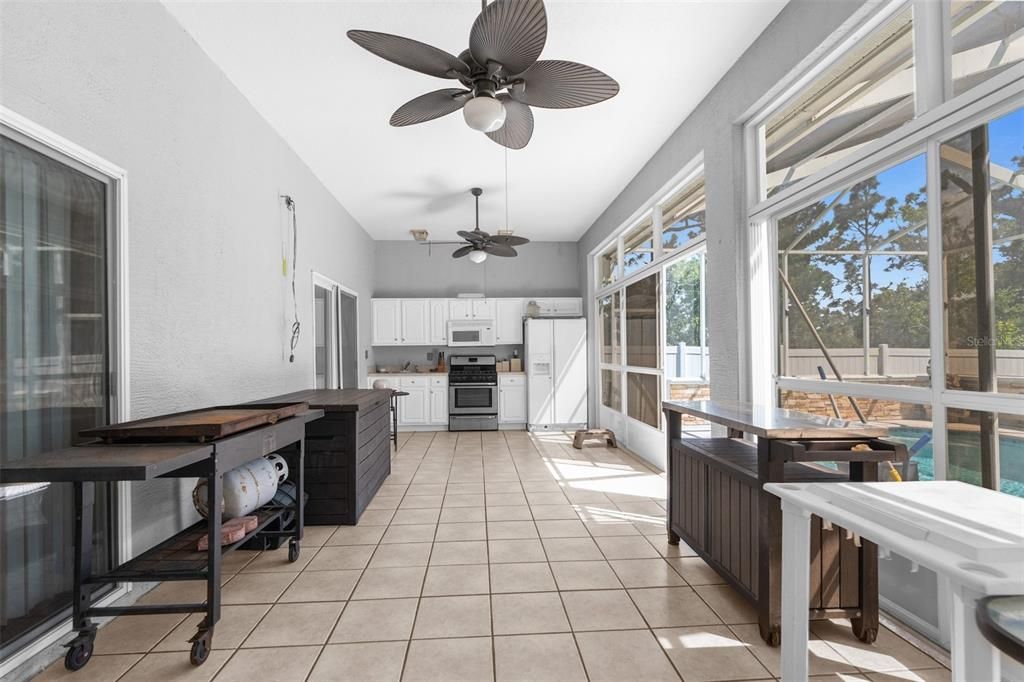 For Sale: $485,000 (4 beds, 2 baths, 2880 Square Feet)