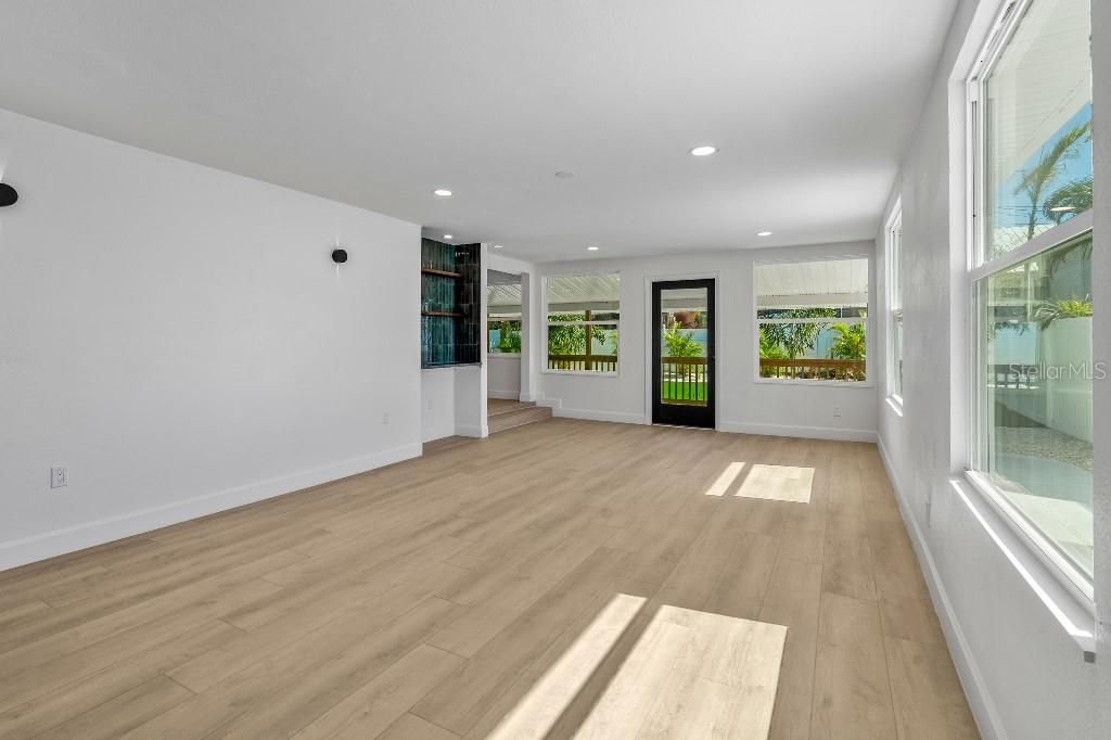 Active With Contract: $810,000 (3 beds, 2 baths, 1763 Square Feet)