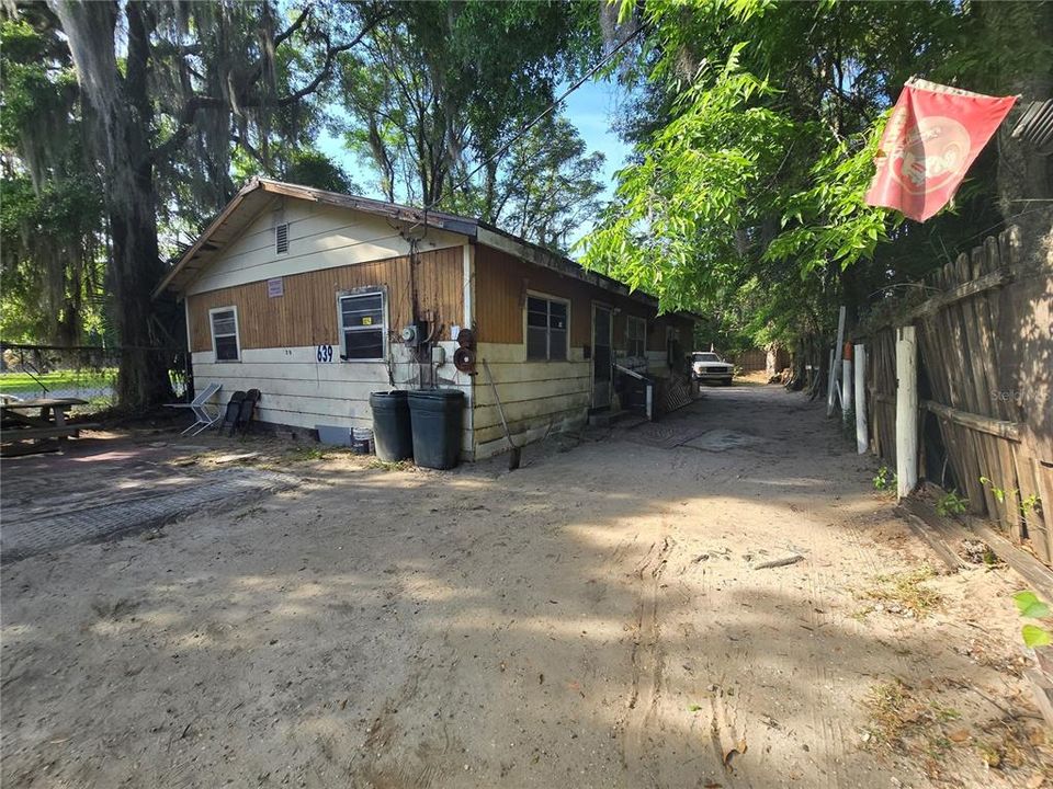 Recently Sold: $60,000 (3 beds, 1 baths, 1150 Square Feet)