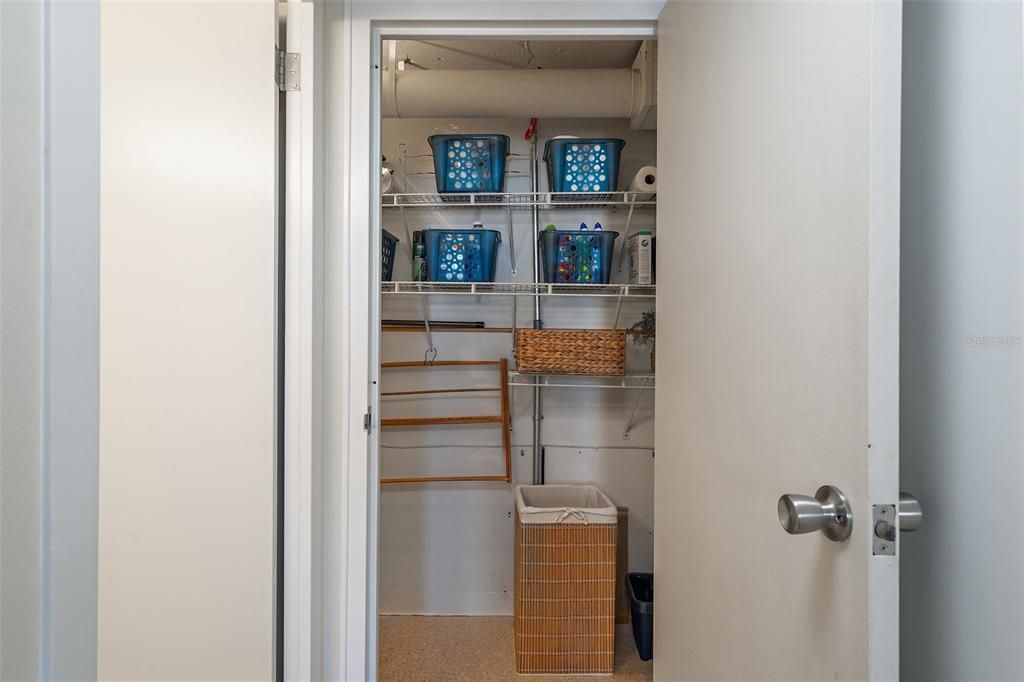 For Sale: $429,000 (2 beds, 2 baths, 1055 Square Feet)