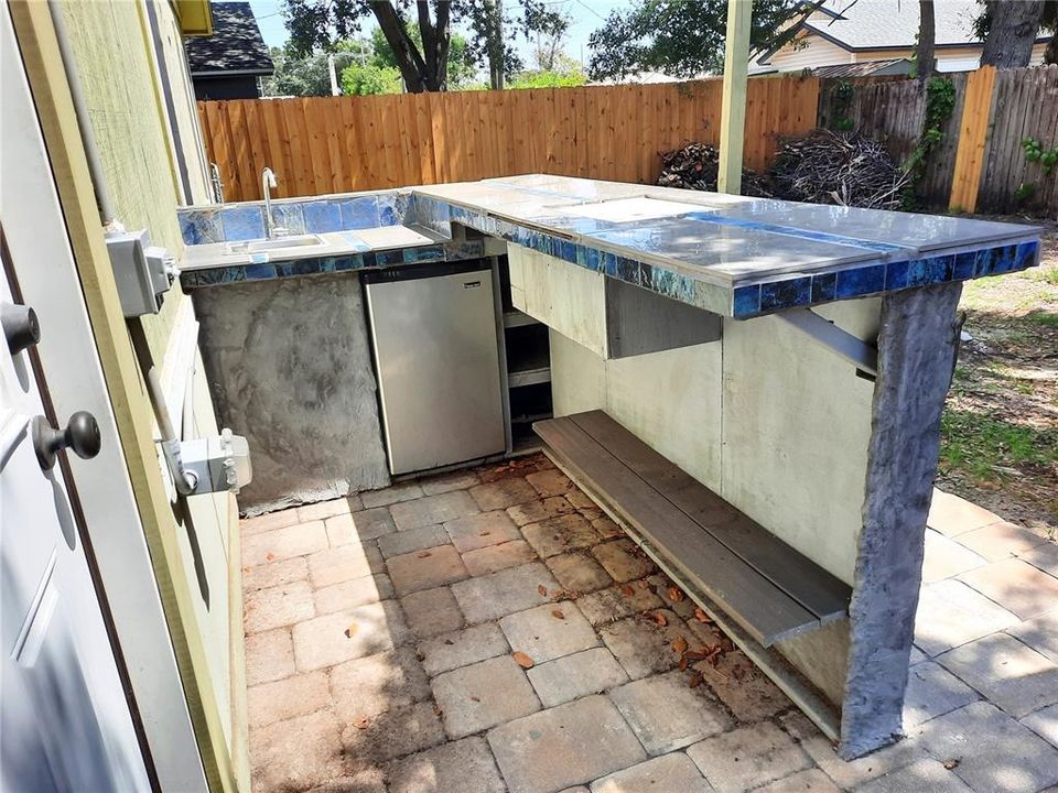 Outdoor Wet Bar