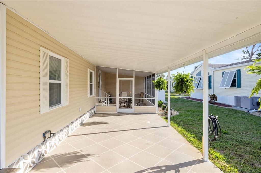 Active With Contract: $239,900 (2 beds, 2 baths, 1322 Square Feet)