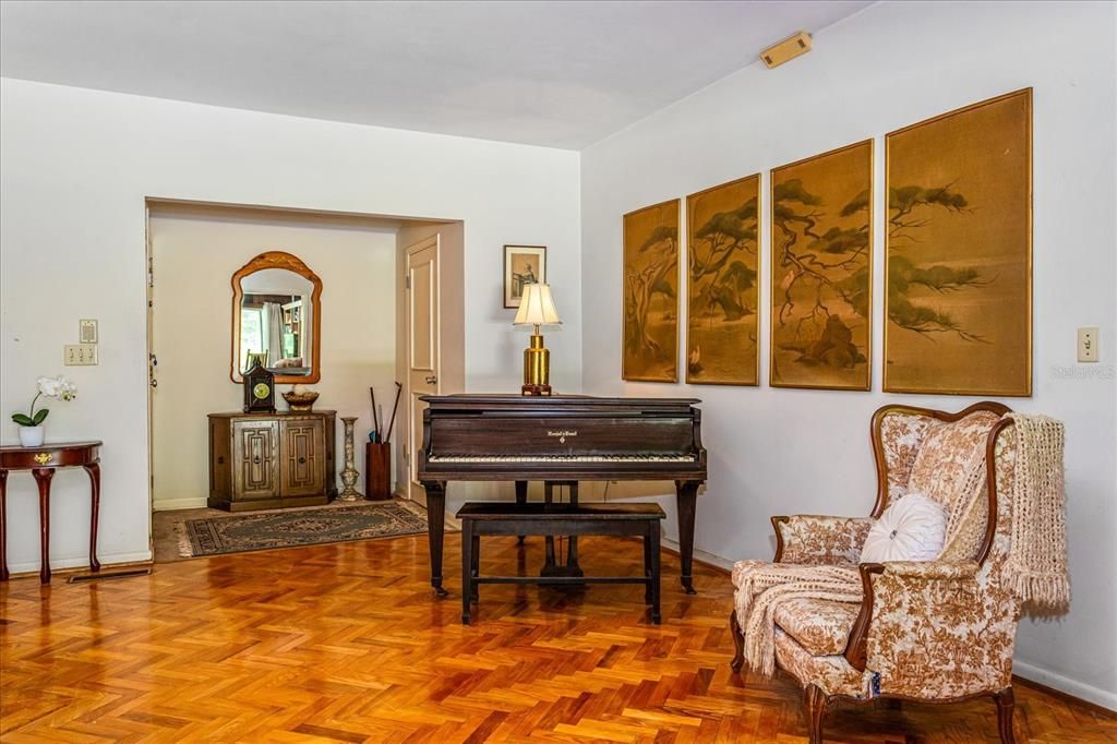 entrance foyer into living room - plenty of space for that baby grand