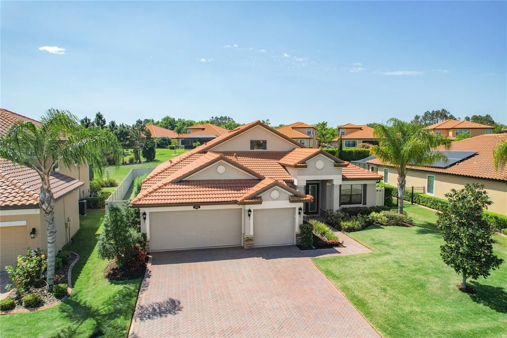 Recently Sold: $565,000 (4 beds, 3 baths, 3259 Square Feet)