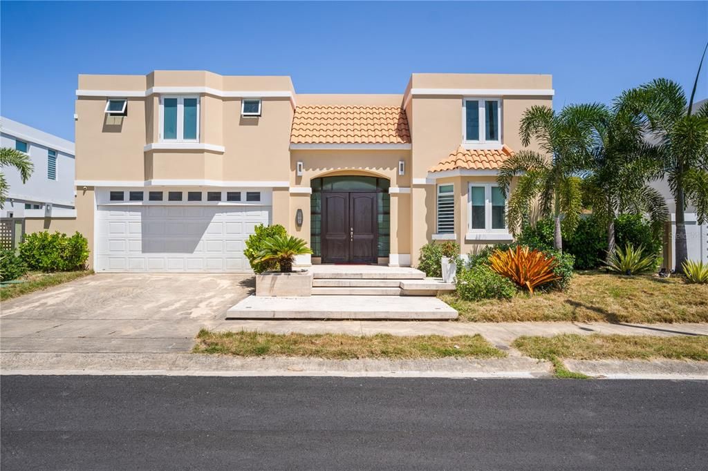 Recently Sold: $939,000 (4 beds, 2 baths, 3000 Square Feet)