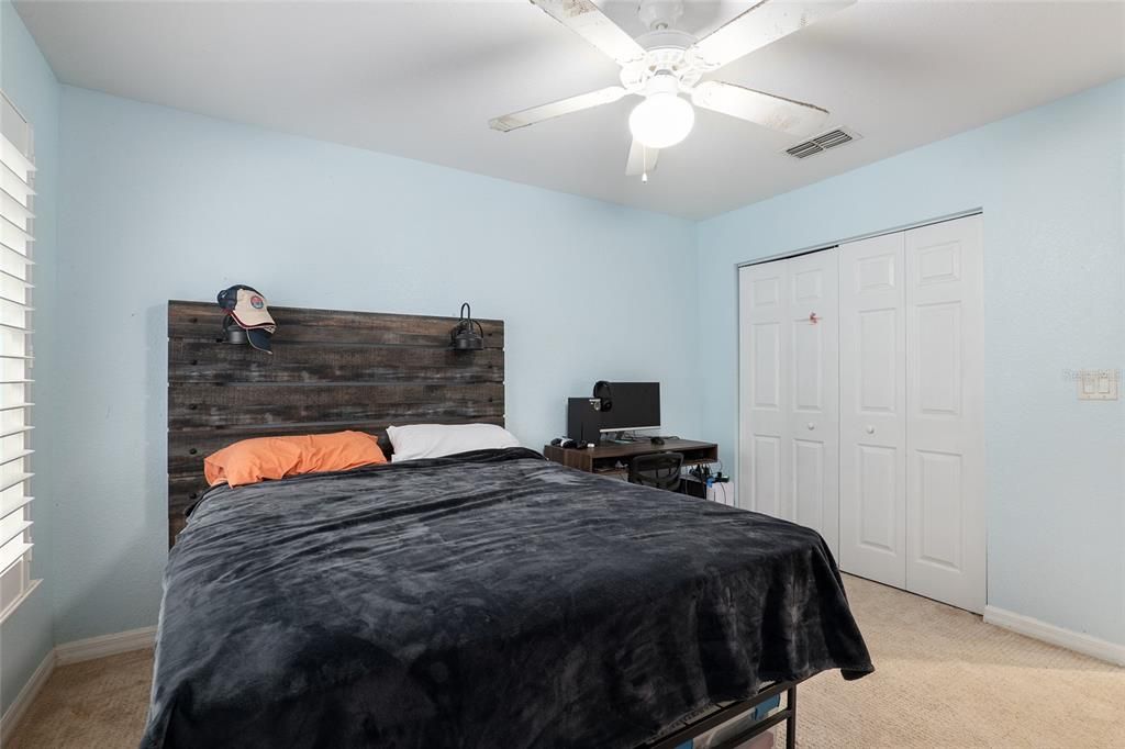 For Sale: $235,000 (3 beds, 2 baths, 1291 Square Feet)
