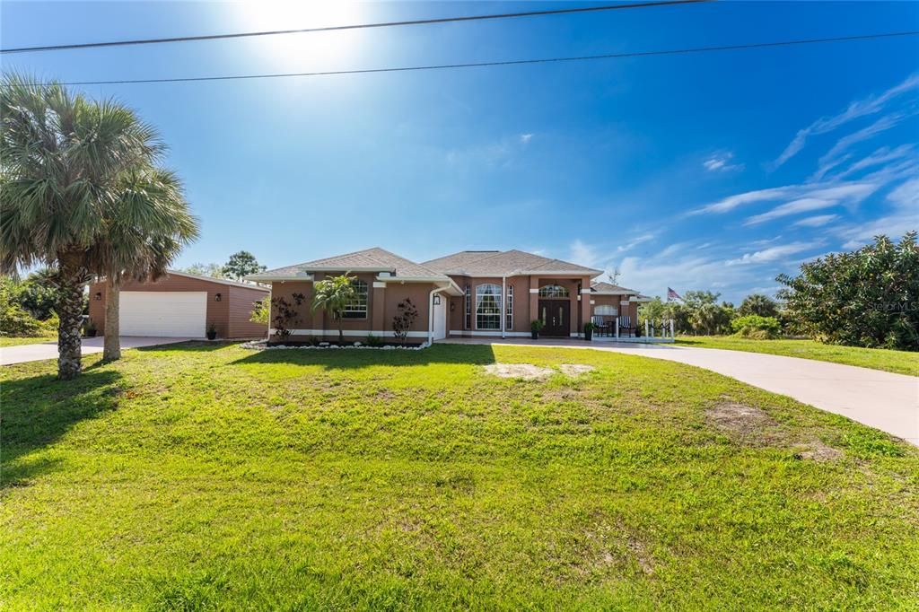 Active With Contract: $539,900 (4 beds, 2 baths, 2081 Square Feet)