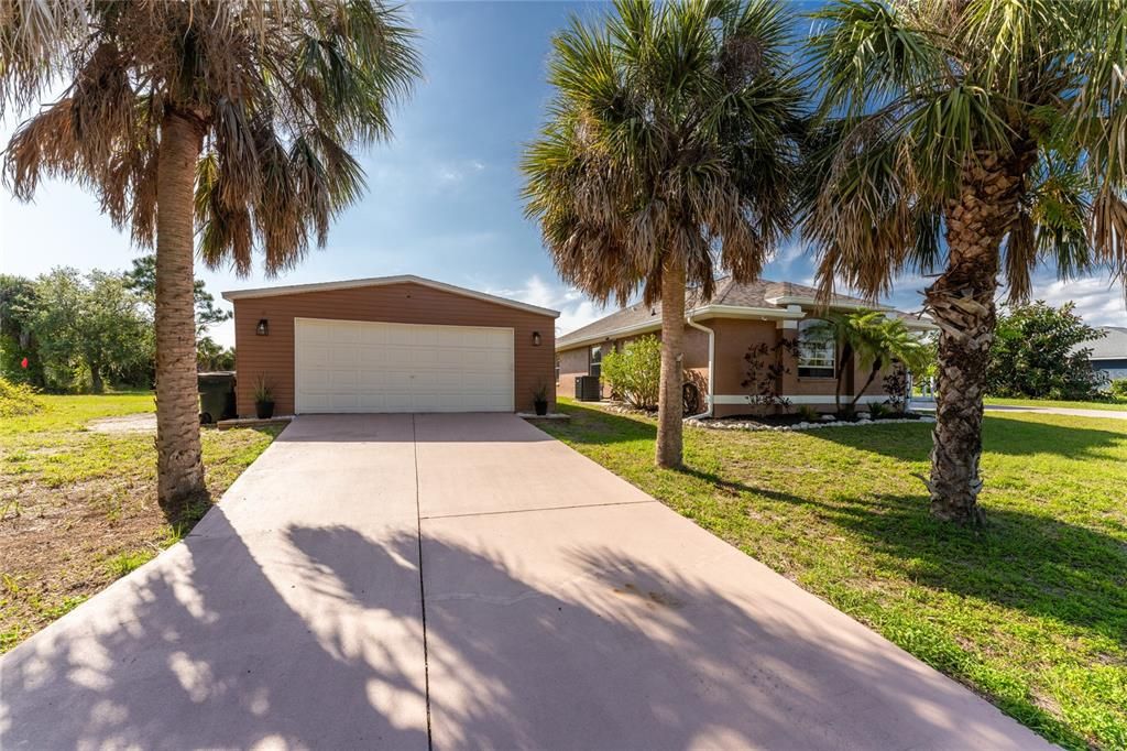 Active With Contract: $539,900 (4 beds, 2 baths, 2081 Square Feet)