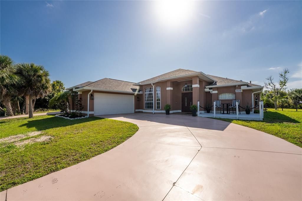 Active With Contract: $539,900 (4 beds, 2 baths, 2081 Square Feet)