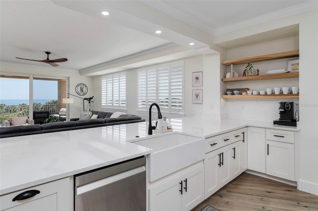 Recently Sold: $798,000 (2 beds, 2 baths, 1786 Square Feet)