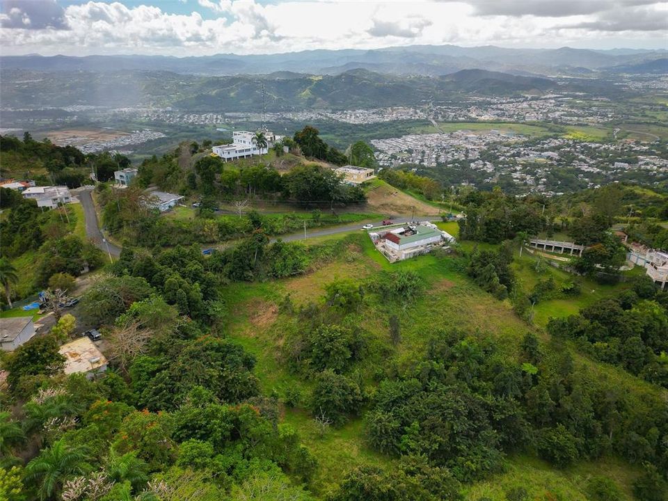 En Venta: $80,000 (1.89 acres)