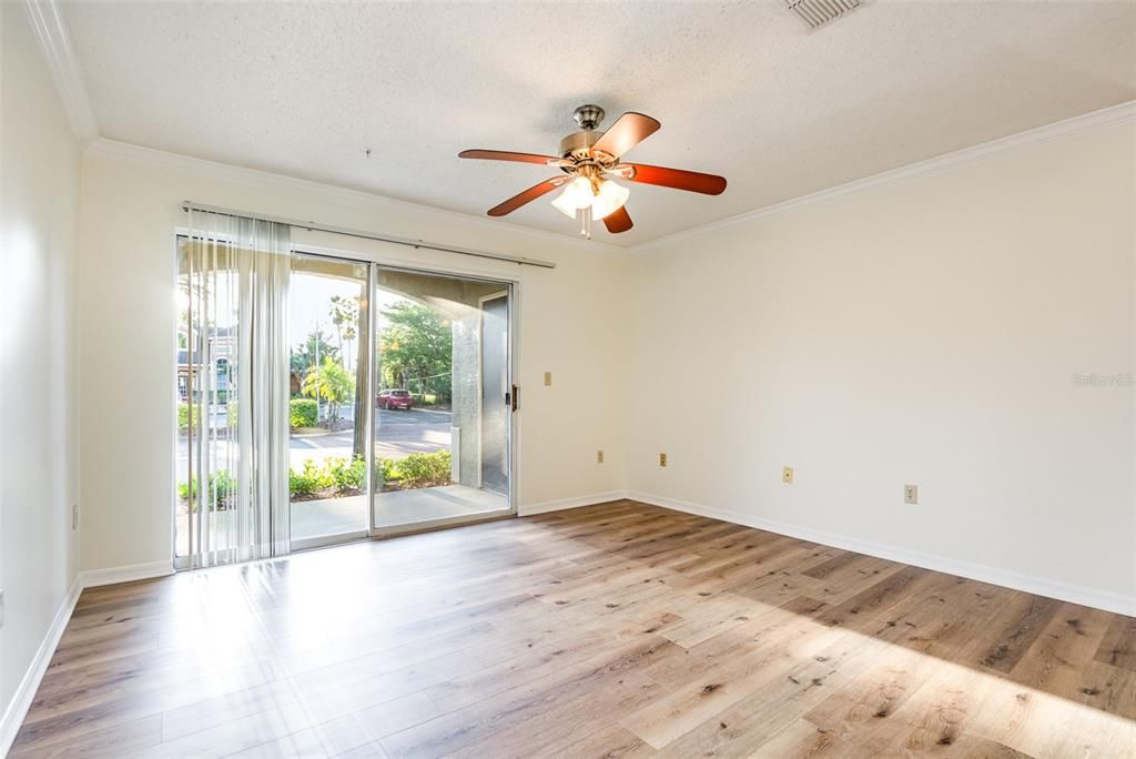Recently Sold: $289,000 (3 beds, 2 baths, 1180 Square Feet)