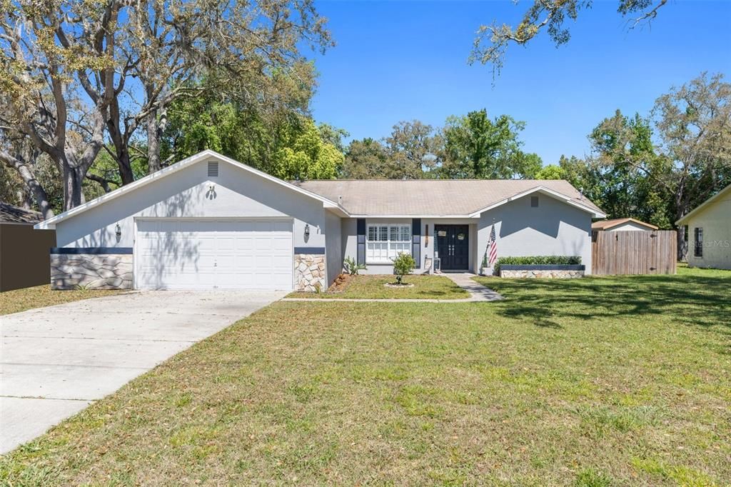 Active With Contract: $304,900 (3 beds, 2 baths, 1705 Square Feet)