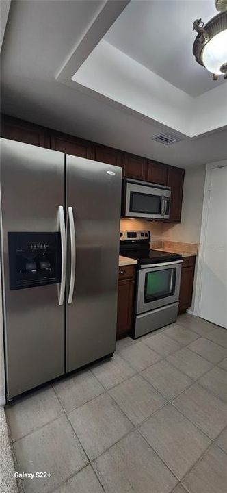 For Sale: $180,000 (2 beds, 2 baths, 1119 Square Feet)