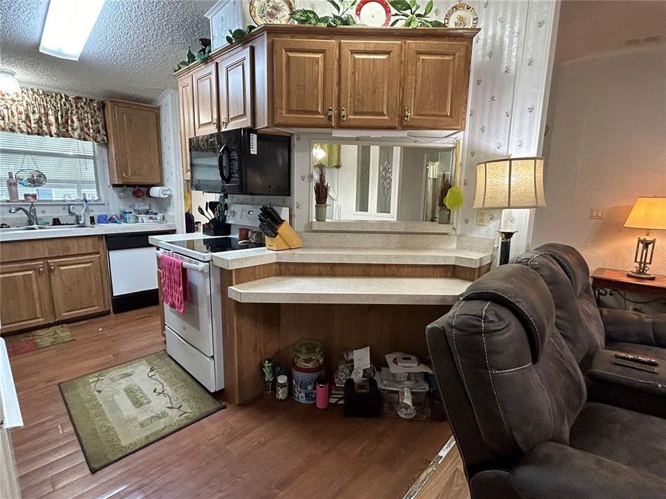 For Sale: $170,000 (2 beds, 2 baths, 1080 Square Feet)