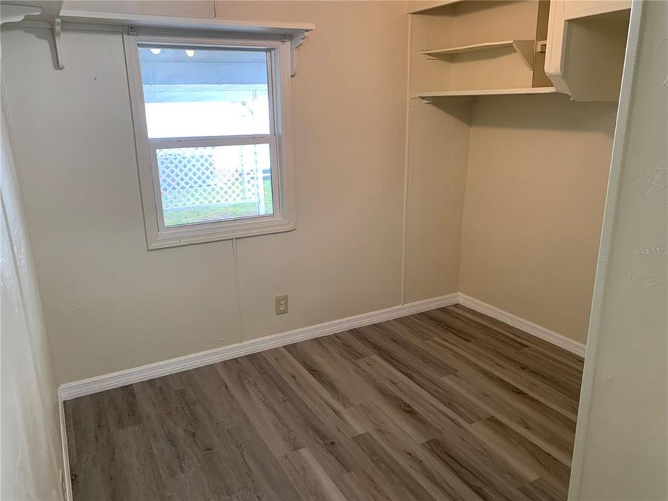 For Sale: $110,000 (2 beds, 1 baths, 672 Square Feet)