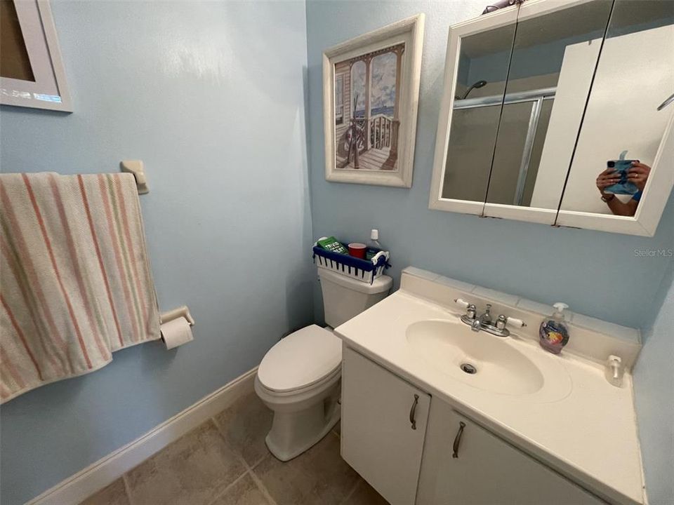 For Sale: $359,000 (2 beds, 2 baths, 970 Square Feet)