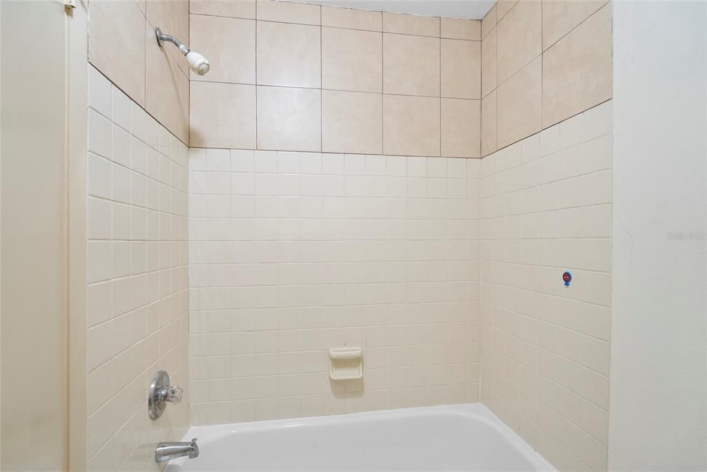 最近租的: $1,700 (2 贝兹, 1 浴室, 1080 平方英尺)