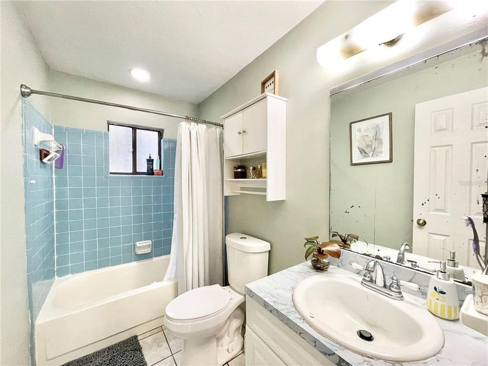 Recently Sold: $244,900 (3 beds, 1 baths, 1258 Square Feet)