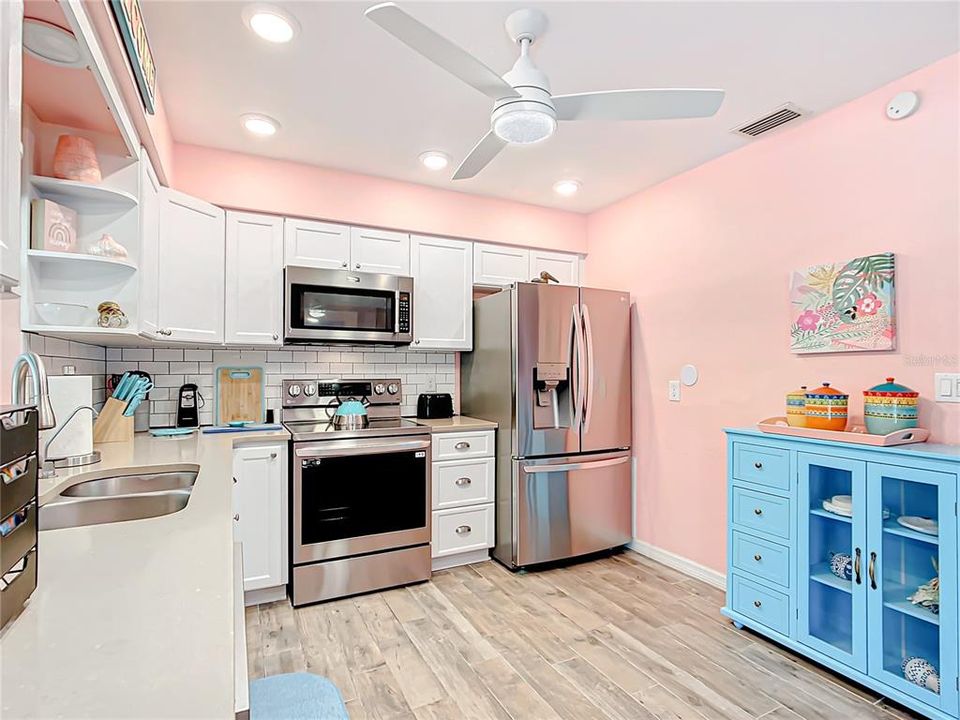 For Sale: $475,000 (2 beds, 2 baths, 1120 Square Feet)