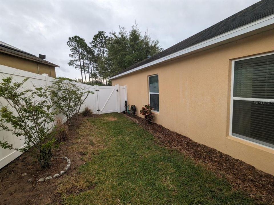 Recently Sold: $299,000 (4 beds, 2 baths, 1874 Square Feet)