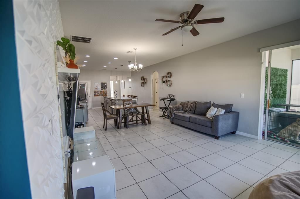 For Sale: $395,500 (4 beds, 2 baths, 1854 Square Feet)