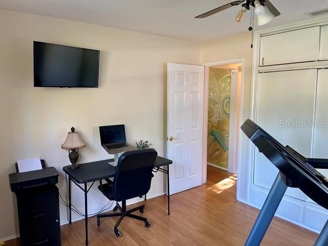 Recently Sold: $359,900 (2 beds, 1 baths, 992 Square Feet)