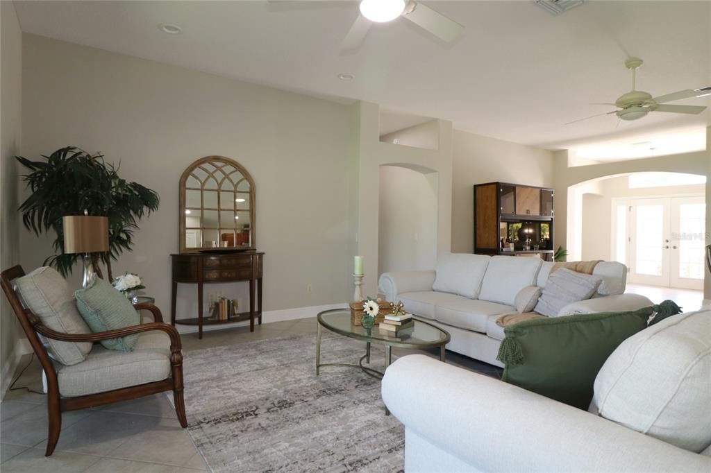 Recently Sold: $910,000 (3 beds, 2 baths, 2267 Square Feet)