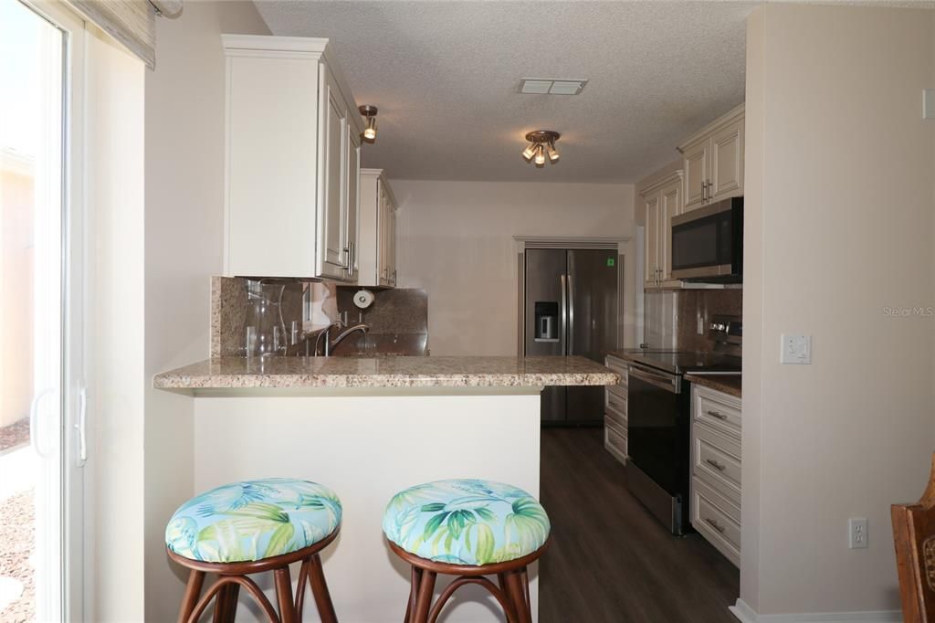 Recently Sold: $308,000 (2 beds, 2 baths, 1102 Square Feet)