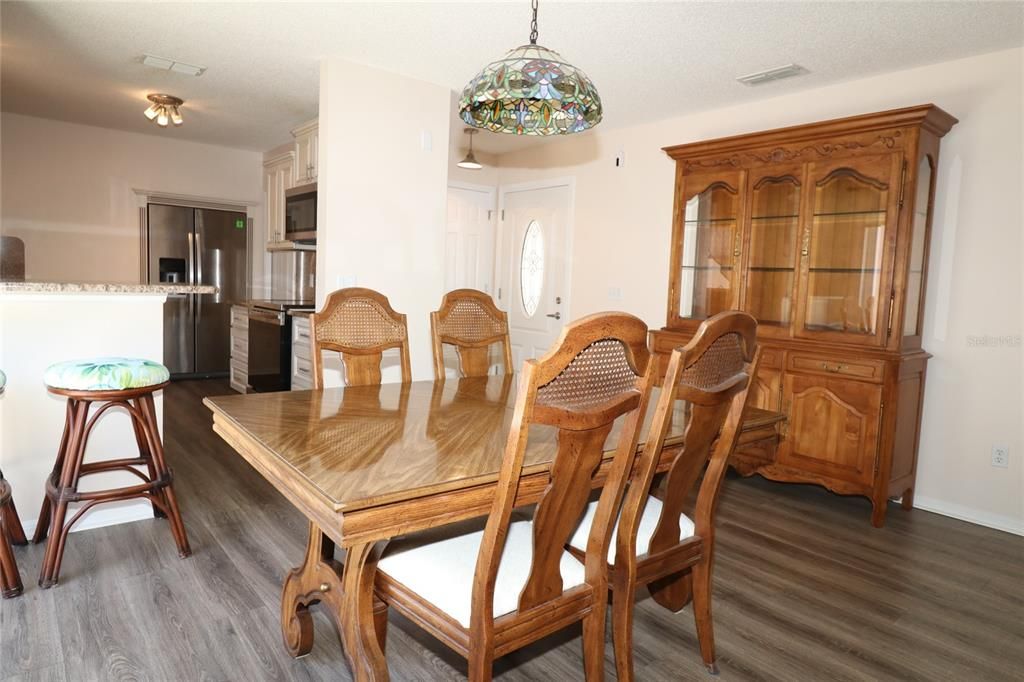 Recently Sold: $308,000 (2 beds, 2 baths, 1102 Square Feet)