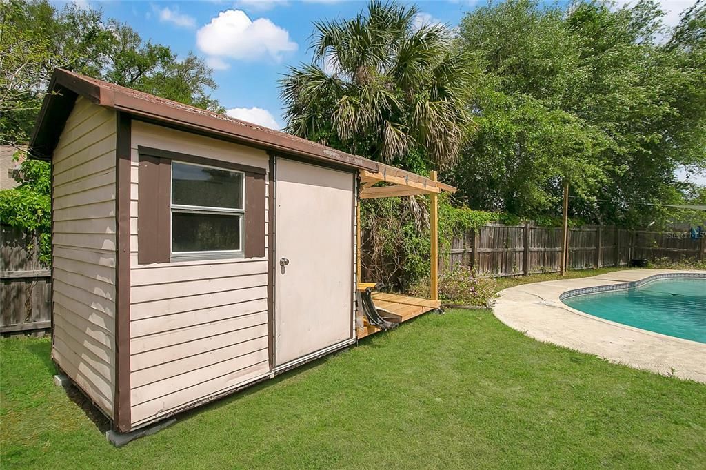 Active With Contract: $550,000 (4 beds, 2 baths, 2004 Square Feet)