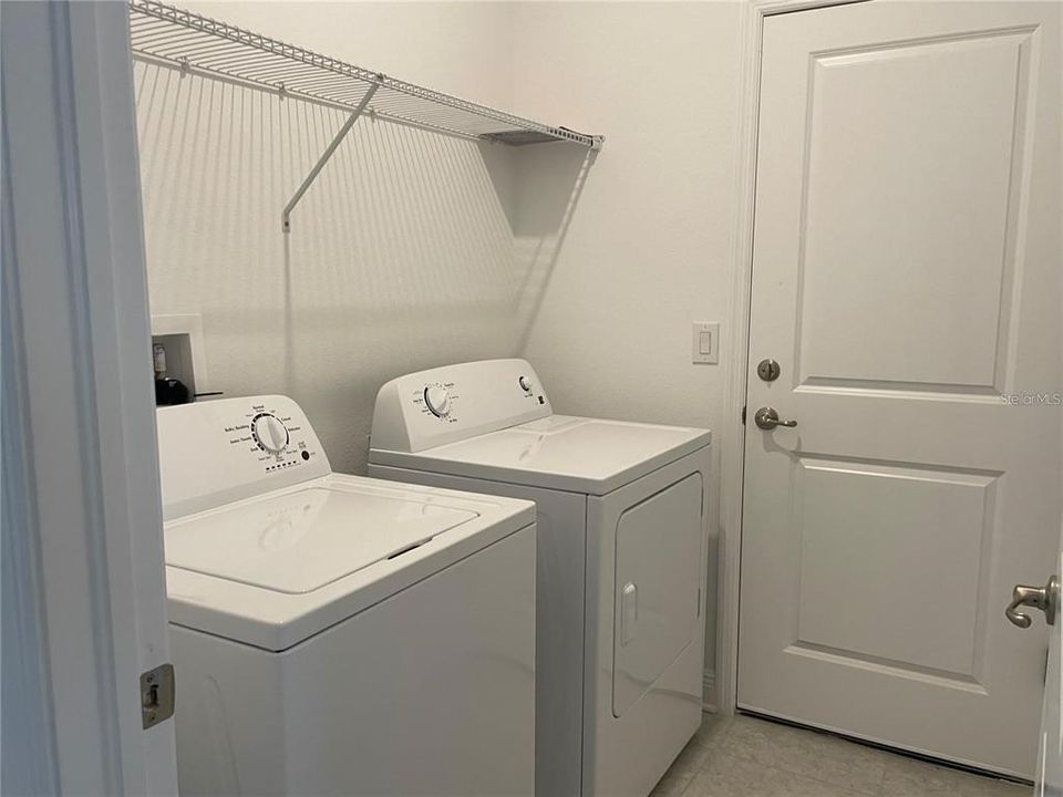 Недавно арендовано: $2,500 (4 спален, 3 ванн, 2189 Квадратных фут)