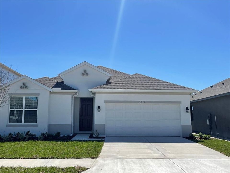 Active With Contract: $2,500 (4 beds, 3 baths, 2189 Square Feet)