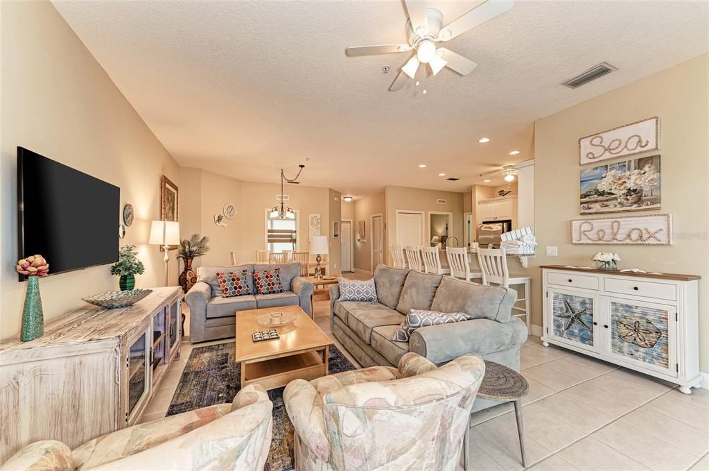Recently Sold: $825,000 (3 beds, 2 baths, 1268 Square Feet)