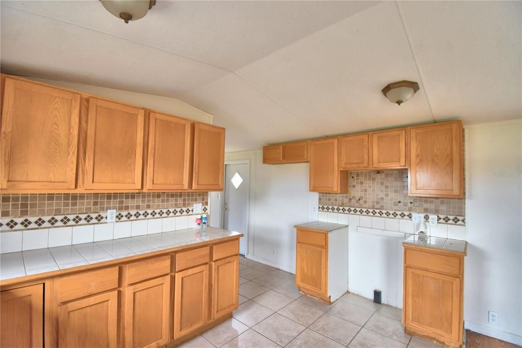 Recently Sold: $149,900 (2 beds, 1 baths, 644 Square Feet)