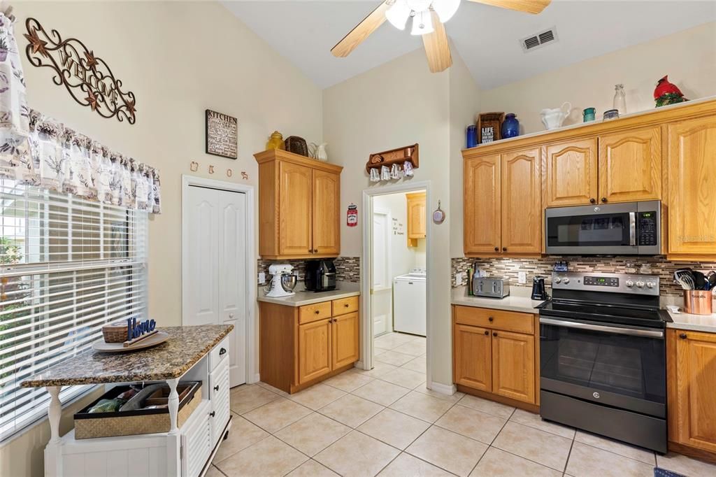 For Sale: $325,000 (2 beds, 2 baths, 1532 Square Feet)