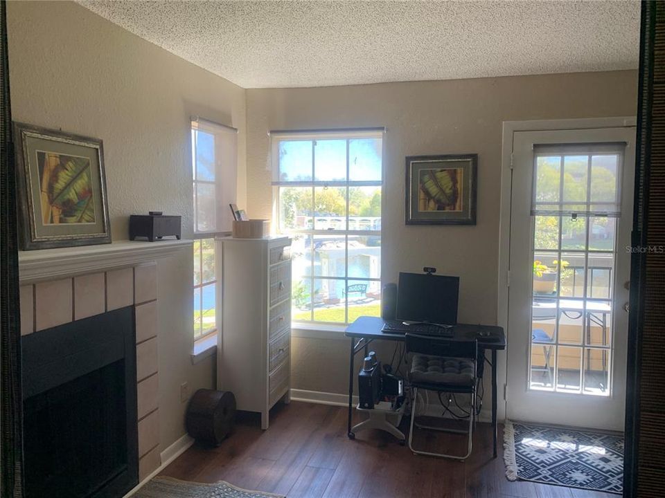 Active With Contract: $150,000 (1 beds, 1 baths, 660 Square Feet)