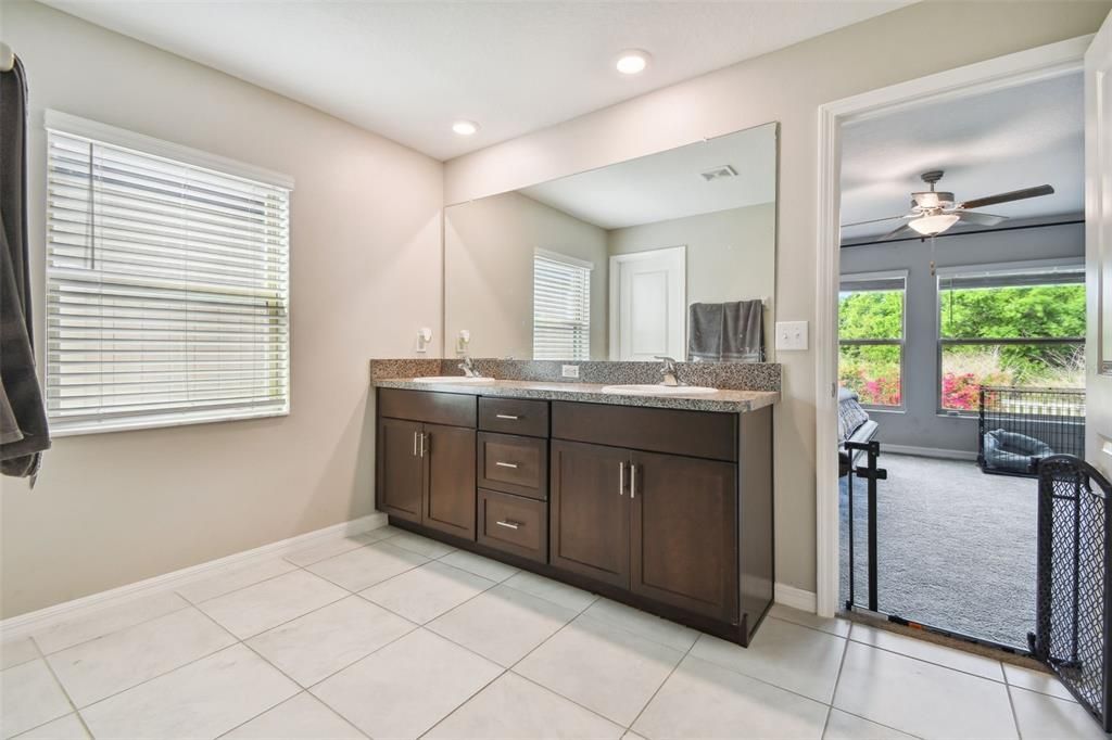 Active With Contract: $469,000 (4 beds, 3 baths, 2557 Square Feet)