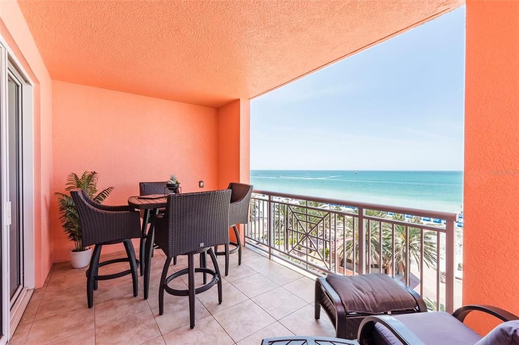 Deep Gulf front balcony with wide open views