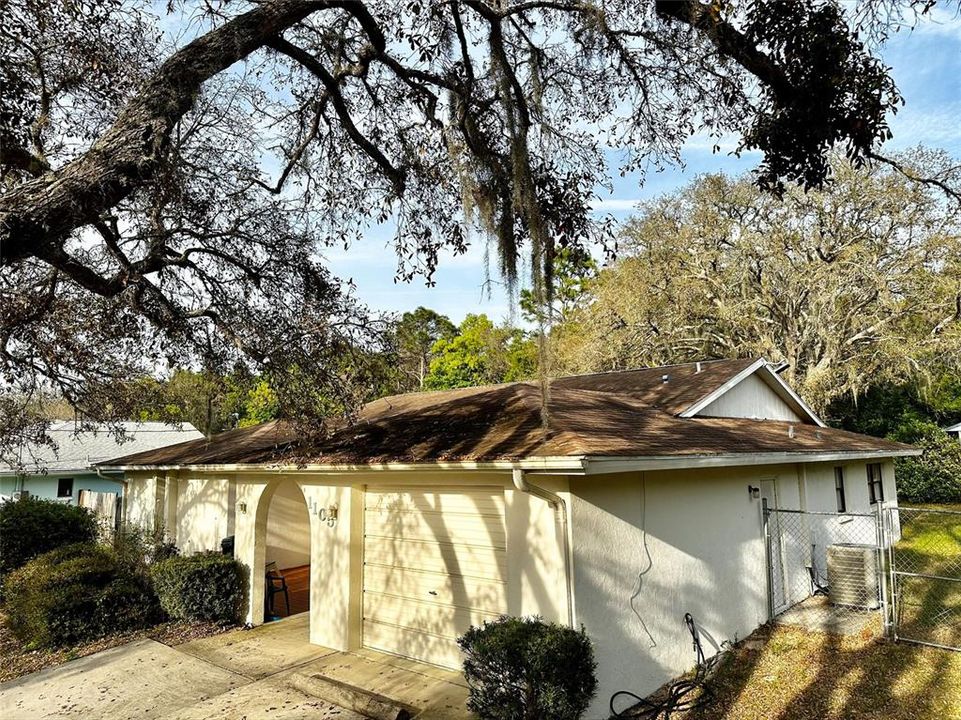For Sale: $299,000 (5 beds, 2 baths, 2156 Square Feet)