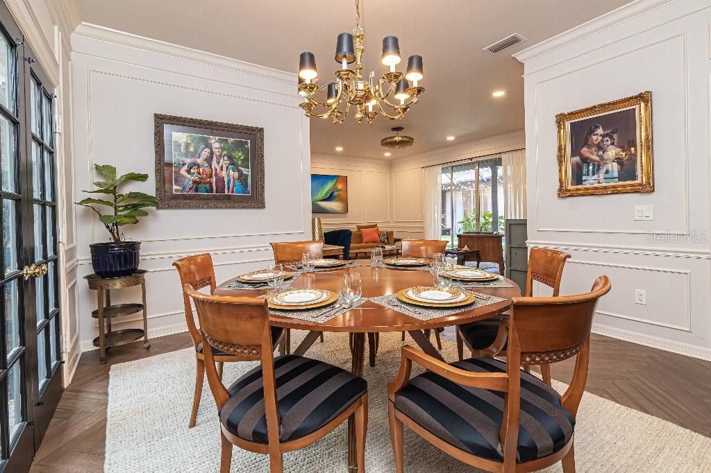 Recently Sold: $925,000 (4 beds, 3 baths, 3086 Square Feet)