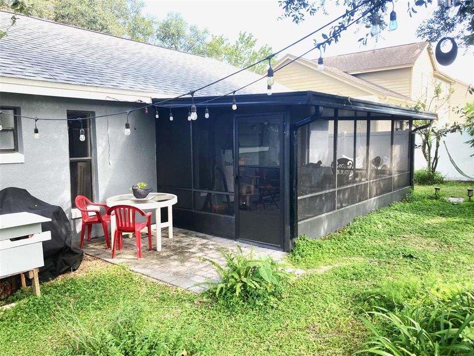 For Sale: $390,000 (4 beds, 2 baths, 1661 Square Feet)