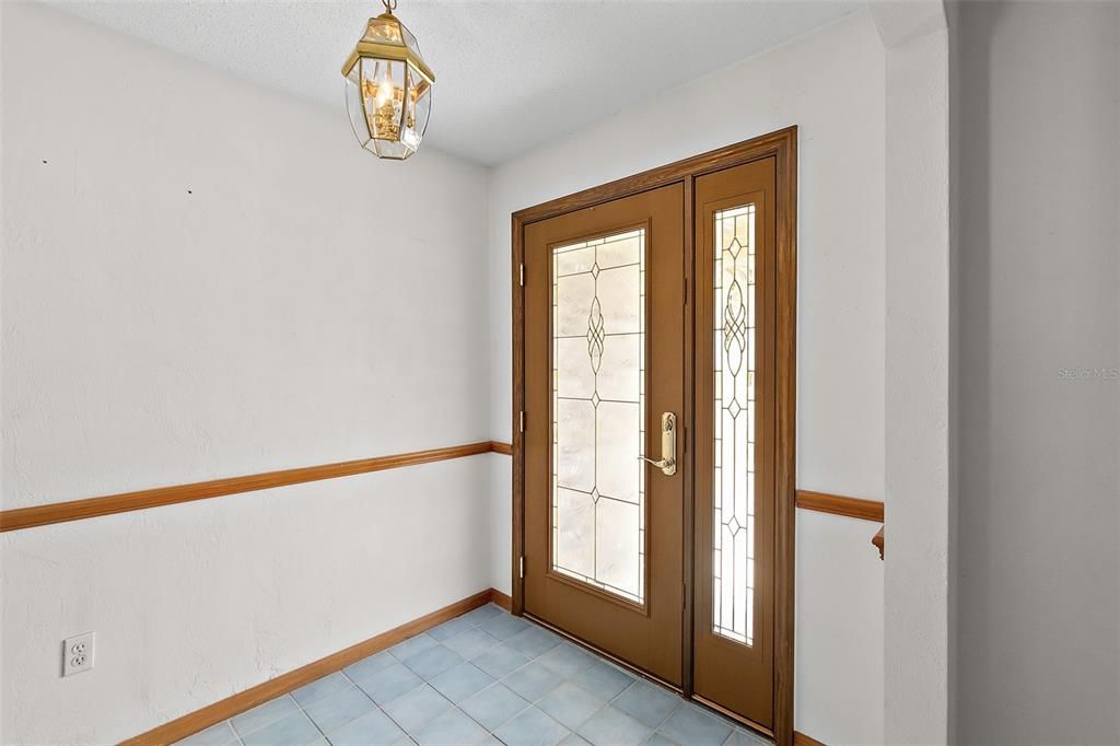 For Sale: $369,000 (3 beds, 2 baths, 1872 Square Feet)