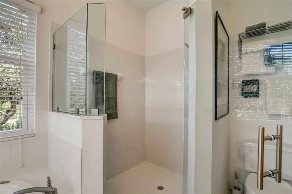 Active With Contract: $765,900 (2 beds, 2 baths, 1737 Square Feet)